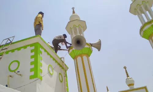 Calcutta High Court Dismisses PIL Alleging Police Action To Remove Loudspeakers From Mosques In Bengal Calcutta High Court Dismisses PIL Alleging Police Action To Remove Loudspeakers From Mosques In Bengal