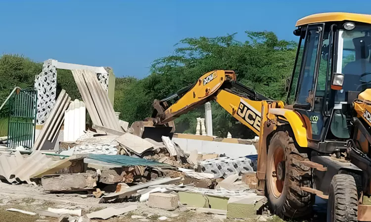 Dwarka Demolition: Gujarat High Court Dismisses Pleas Seeking Protection Of Alleged Religious Structures From Coercive Action Dwarka Demolition: Gujarat High Court Dismisses Pleas Seeking Protection Of Alleged Religious Structures From Coercive Action