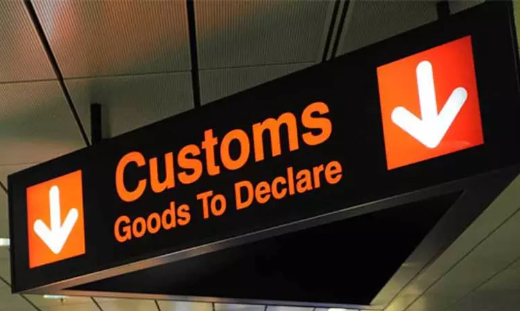NRI Entitled To Bring Personal Jewellery/Watch For Re-Export: Delhi High Court Orders Release Of Rolex Seized At Airport NRI Entitled To Bring Personal Jewellery/Watch For Re-Export: Delhi High Court Orders Release Of Rolex Seized At Airport