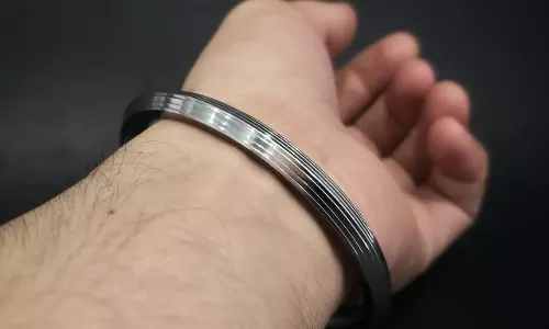 Sikh People Usually Wear Kada, Personal Effect: Delhi High Court Sets Aside Detention By Customs