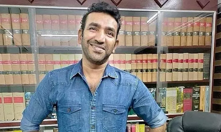 Kerala Court Grants Bail To Lawyer Accused Of Assaulting Junior Lady Advocate Kerala Court Grants Bail To Lawyer Accused Of Assaulting Junior Lady Advocate