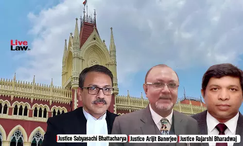 Calcutta High Court Issues Contempt Rule Against TMC Leader, 7 Others For Allegedly Heckling Lawyers On HC Premises Calcutta High Court Issues Contempt Rule Against TMC Leader, 7 Others For Allegedly Heckling Lawyers On HC Premises