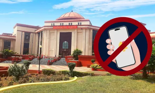 Chhattisgarh HC Bars Litigants, Parties From Carrying Mobile Phones, Electronic Devices Inside Courtrooms