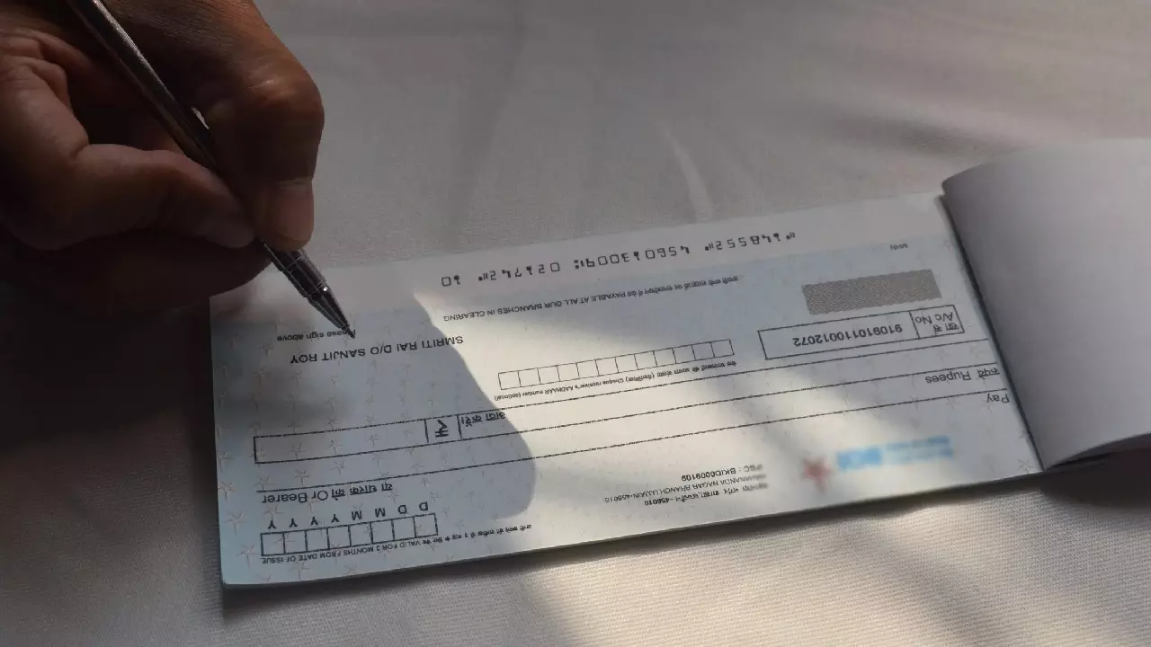Judicial Harakiri: Orissa High Court Criticizes Magistrate For Ignoring Direction To Decide Maintainability Of Cheque Bounce Case Judicial Harakiri: Orissa High Court Criticizes Magistrate For Ignoring Direction To Decide Maintainability Of Cheque Bounce Case