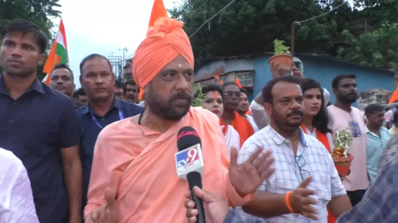 Calcutta High Court Tells State To Refrain From Taking Coercive Steps Against Padma-Awarded Monk Kartik Maharaj Over Allegations Of Rape Calcutta High Court Tells State To Refrain From Taking Coercive Steps Against Padma-Awarded Monk Kartik Maharaj Over Allegations Of Rape