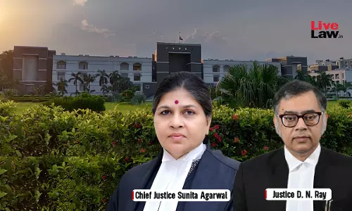 Transfer Cop Seen On Video Parading & Flogging Accused In Public, Orally Says Gujarat High Court Transfer Cop Seen On Video Parading & Flogging Accused In Public, Orally Says Gujarat High Court