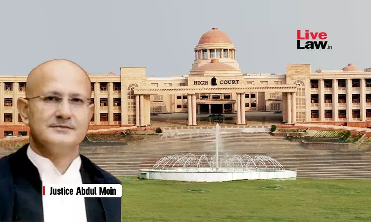 If Disability Is Acquired During Service, Employee Must Be Shifted To Suitable Post Instead Of Termination: Allahabad High Court If Disability Is Acquired During Service, Employee Must Be Shifted To Suitable Post Instead Of Termination: Allahabad High Court