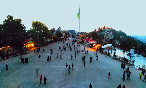 Old Shimla Losing Its Charm Due To Vehicles Blocking Pedestrian Paths, Garbage On Roads: Himachal Pradesh High Court Old Shimla Losing Its Charm Due To Vehicles Blocking Pedestrian Paths, Garbage On Roads: Himachal Pradesh High Court