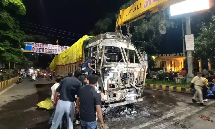 Indore Truck Rampage: MP High Court Asks State About Road Safety & Traffic Regulation Measures Adopted After SC Directions Indore Truck Rampage: MP High Court Asks State About Road Safety & Traffic Regulation Measures Adopted After SC Directions