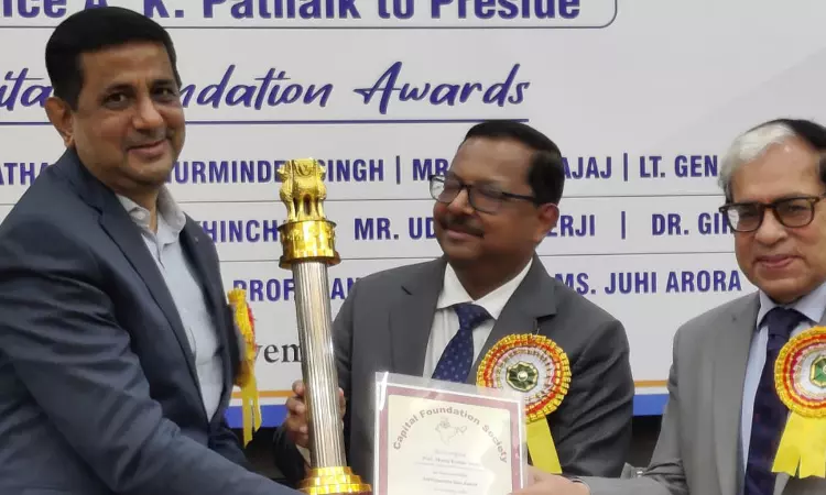 Prof. (Dr.) Manoj Kumar Sinha Conferred With Capital Foundation Award On Justice V.R. Krishna Iyers 110th Birth Anniversary