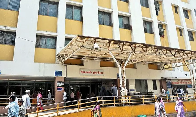 Gujarat High Court Permits Ahmedabad Municipal Corporation To Reduce Bed Capacity In 95-Yr-Old Hospital To Complete Renovation Gujarat High Court Permits Ahmedabad Municipal Corporation To Reduce Bed Capacity In 95-Yr-Old Hospital To Complete Renovation