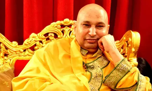 Delhi Court Issues Ex-Parte Interim Injunction To Take Down Video Accusing Chhatarpur Guru Ji Of Fraud, Rape Delhi Court Issues Ex-Parte Interim Injunction To Take Down Video Accusing Chhatarpur Guru Ji Of Fraud, Rape