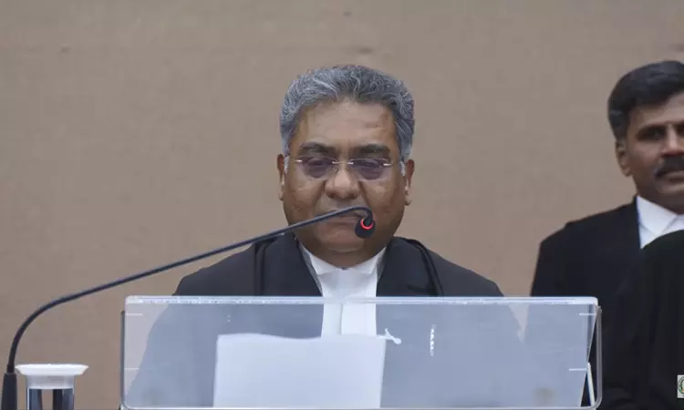 Partnership Between Bench & Bar Strengthens Public Confidence: Justice MM Shrivastava Bids Farewell To Madras High Court Partnership Between Bench & Bar Strengthens Public Confidence: Justice MM Shrivastava Bids Farewell To Madras High Court