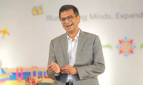 Justice DY Chandrachud, Gen Naravane & Ankur Warikoo Speak On Constitutional Values, Leadership & Growth At Vadodara Literature Fest