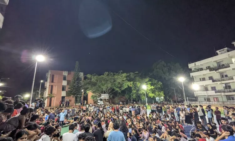 NLSIU Bengaluru Students Protest Alleging Water Crisis & Overcrowding In Hostels; Allege Administrative Apathy NLSIU Bengaluru Students Protest Alleging Water Crisis & Overcrowding In Hostels; Allege Administrative Apathy