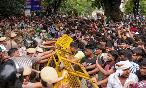 Gujarat High Court Advocates Association Convenes Meeting To Discuss Excessive Force By Delhi Police Against Protestors At Jantar Mantar Gujarat High Court Advocates Association Convenes Meeting To Discuss Excessive Force By Delhi Police Against Protestors At Jantar Mantar