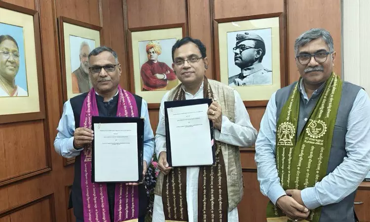 IIT Kharagpur, NALSAR University Sign MoU For Academic And Research Collaboration IIT Kharagpur, NALSAR University Sign MoU For Academic And Research Collaboration