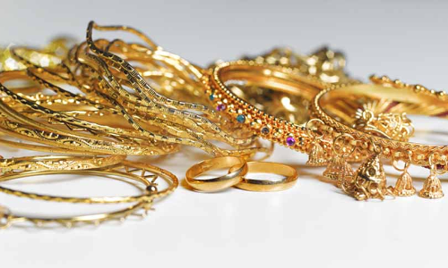 Gold Loan Company Cant Keep Stolen Gold Pledged To It, Security Interest No Defence: Karnataka High Court Gold Loan Company Cant Keep Stolen Gold Pledged To It, Security Interest No Defence: Karnataka High Court