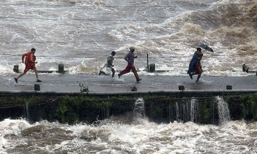 Disaster Management Act Statutorily Recognizes Apat Dharma, Overrides Other Laws During Disasters: Kerala High Court Disaster Management Act Statutorily Recognizes Apat Dharma, Overrides Other Laws During Disasters: Kerala High Court