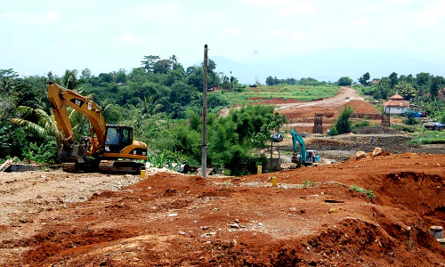 People Love Their Land Like Their Mother, State Must Fulfill Promise Of Rehabilitation, Employment After Acquisition: AP High Court