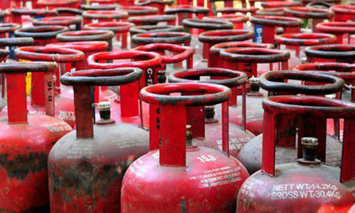 Bombay High Court Closes Plea On LPG Shortage After Centre Assures Issue Being Handled At Diplomatic Levels Bombay High Court Closes Plea On LPG Shortage After Centre Assures Issue Being Handled At Diplomatic Levels