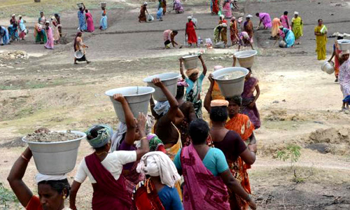 Cant Make Roving Inquiry: Gujarat High Court Dismisses PIL Alleging Misuse Of MNREGA Funds In Dahod Cant Make Roving Inquiry: Gujarat High Court Dismisses PIL Alleging Misuse Of MNREGA Funds In Dahod