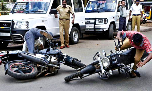 Motor Accident | Insurer To Compensate Third Party Even If Driver Was Not Having Valid License, May Recover From Owner: Andhra Pradesh High Court