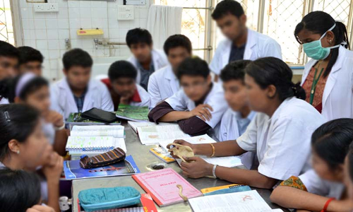 [Medical Education] It Is Obligatory For Students To Satisfy Bond To Serve At Govt. Hospital Executed At Time Of Admission: MP HC [Read Order]