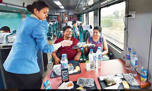Delhi High Court Issues Notice To IRCTC On Plea To Relax License Fee For Catering Services In East & West Zones Amid Covid-19