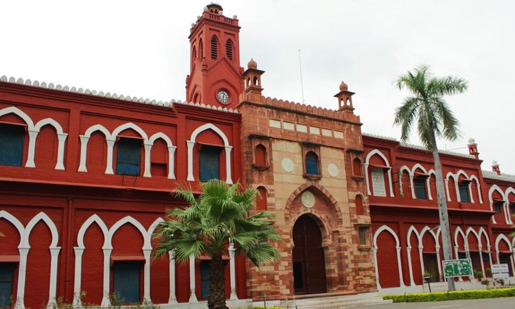 AMU Statute Requiring Two-Third Majority Of Executive Council To Terminate Teacher Not Arbitrary: Allahabad High Court