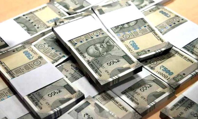 Karnataka High Court Refuses To Quash FIR Against Advocate Accused Of Seeking ₹50 Lakh To Bribe Judge For Bail Karnataka High Court Refuses To Quash FIR Against Advocate Accused Of Seeking ₹50 Lakh To Bribe Judge For Bail
