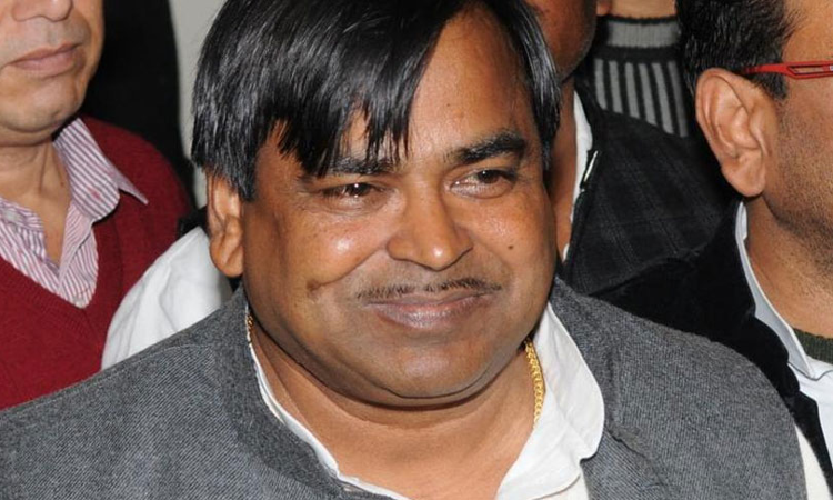 [Gang Rape Case] SC Sets Aside Interim Bail Granted To Gayatri Prajapati By Allahabad HC