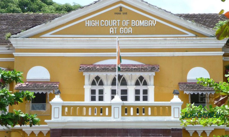 Bombay High Court Issues Notice On Plea Challenging Decision To Divest SLSA, DLSA From Awarding Compensation Under Goa Victim Compensation Scheme Bombay High Court Issues Notice On Plea Challenging Decision To Divest SLSA, DLSA From Awarding Compensation Under Goa Victim Compensation Scheme