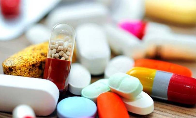 Pending Probe Into Pharma Firms COVID Sanitizer Supply Cant Justify Withholding Payment For Undisputed Drug Supplies: Karnataka High Court Pending Probe Into Pharma Firms COVID Sanitizer Supply Cant Justify Withholding Payment For Undisputed Drug Supplies: Karnataka High Court