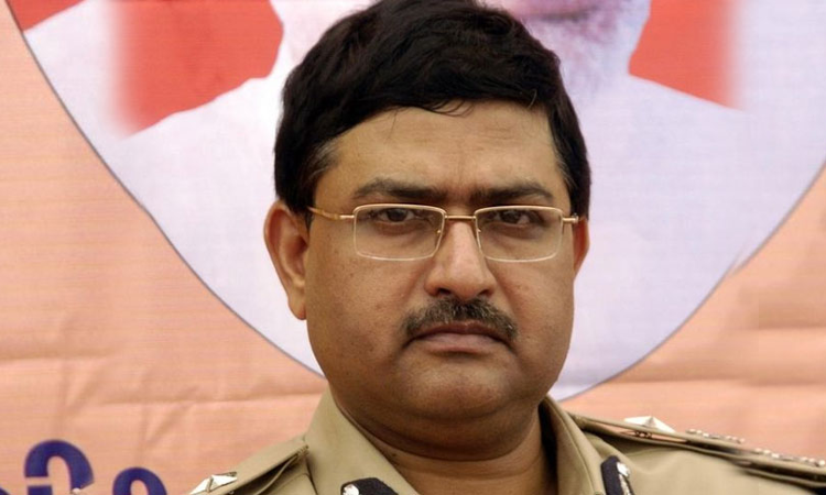 Breaking: Delhi High Court  Refuses To Quash FIR Against CBI Special Director Rakesh Asthana [Read Judgment]