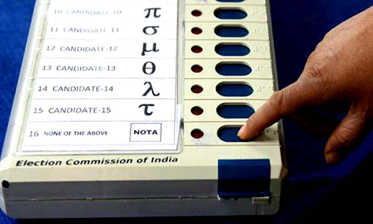 Supreme Court Issues Notice On PIL Seeking Postal Ballot, E-Voting Facility For NRI Voters, People Living Outside Constituencies Supreme Court Issues Notice On PIL Seeking Postal Ballot, E-Voting Facility For NRI Voters, People Living Outside Constituencies